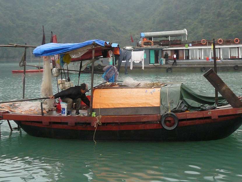 Ha Long - zátoka, kde řádili draci