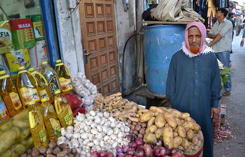 Na pouličních trzích v centru Manamy koupíte vše od čerstvé zeleniny až po "fejkové" hodinky Rolex.