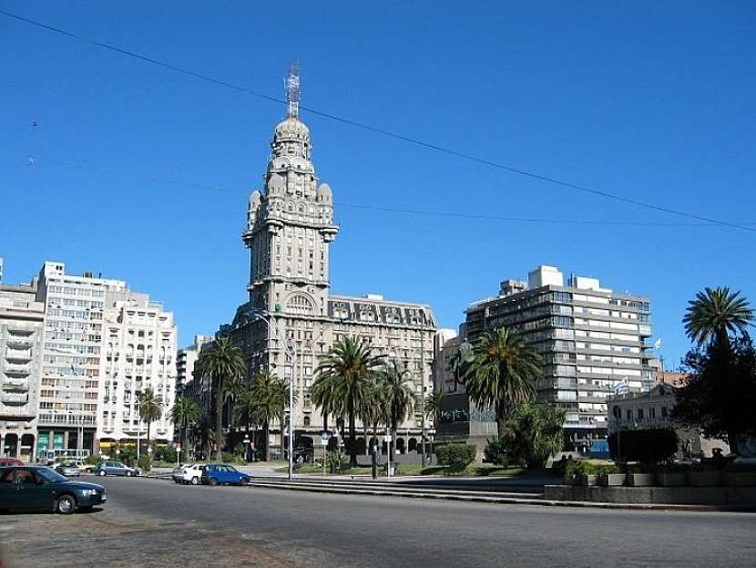 Montevideo aneb město ve stříbrné zátoce