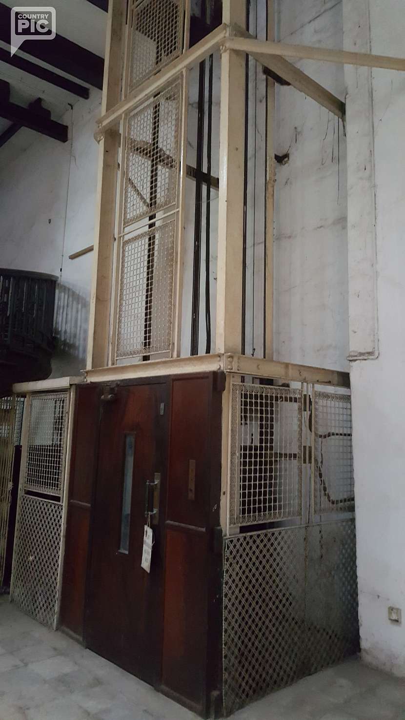 První elektrický výtah ve východní Africe.