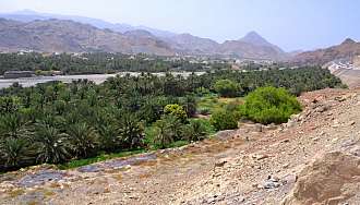 Wadi Fanjah v období sucha.