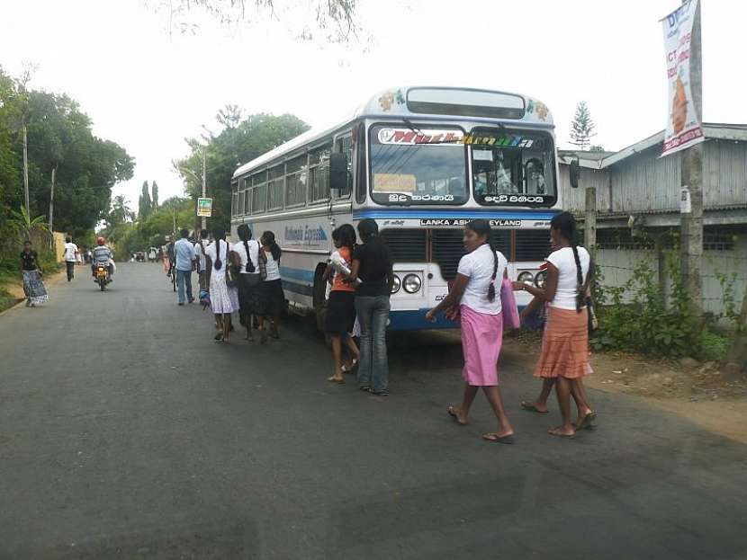 Nastupte si – Vítá Vás perla Indického oceánu Srí Lanka - Cestování autobusem