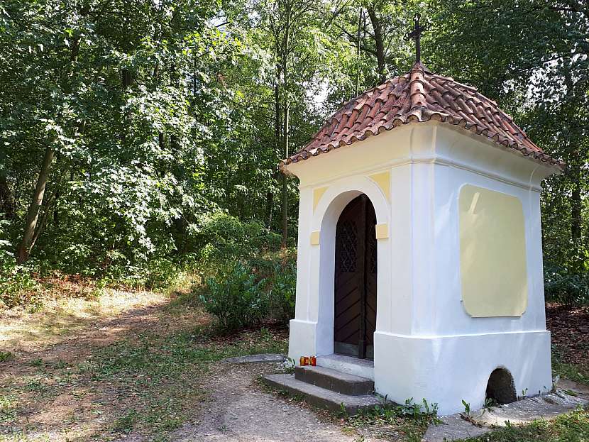 Kuttnerova kaplička v bohdanečském lázeňském parku.