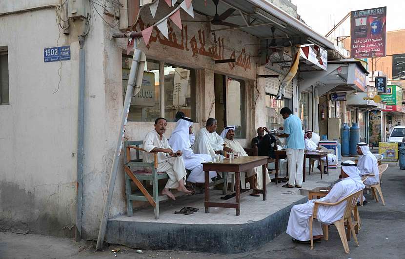 Jedna z mnoha místních kaváren v bahrajnském Muharraq.