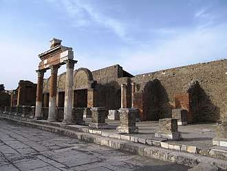 Neapol a Pompeje