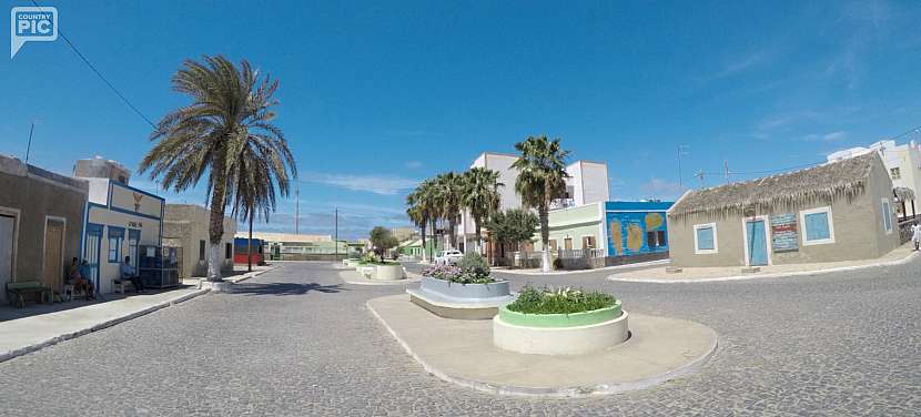 Palmeira - centrum obchodu na Salu