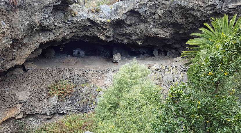 Soustava jeskyní Cuevas de Belmaco na La Palmě.
