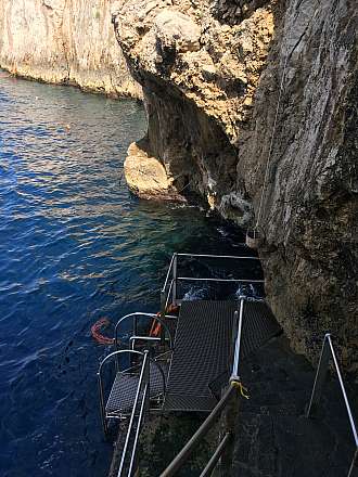 Ostrov Capri a Modrá jeskyně