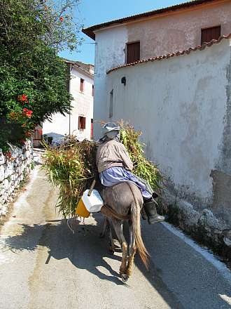 Korfu - moje oblíbená zapadlá vesnička Chlomos