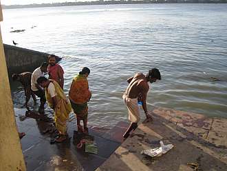 Koupání se v řece Hugli je každodenním rituálem.